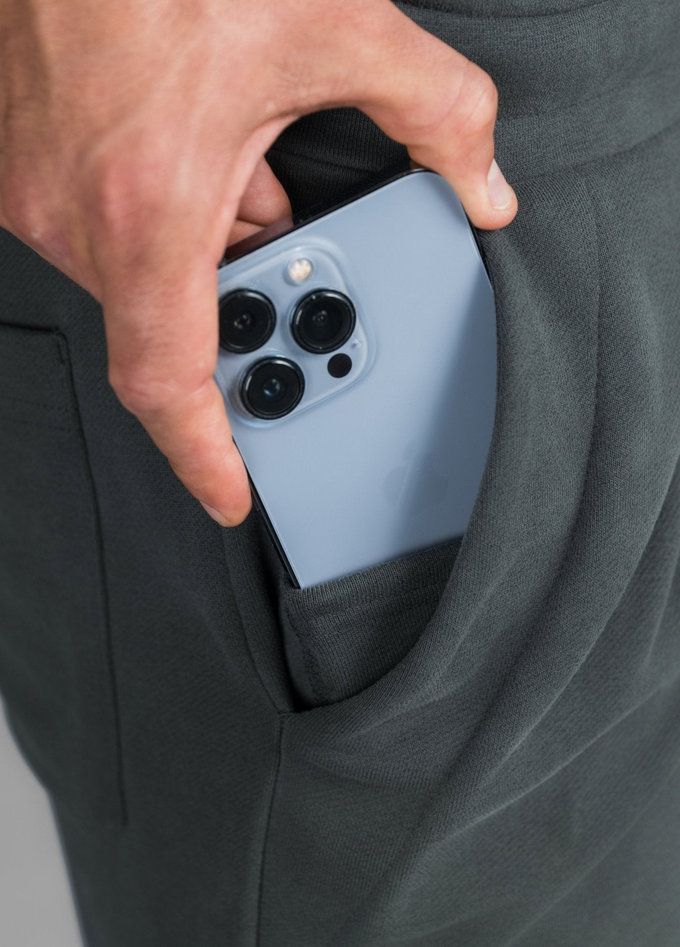 UNEXPLORED SOLID PANTS