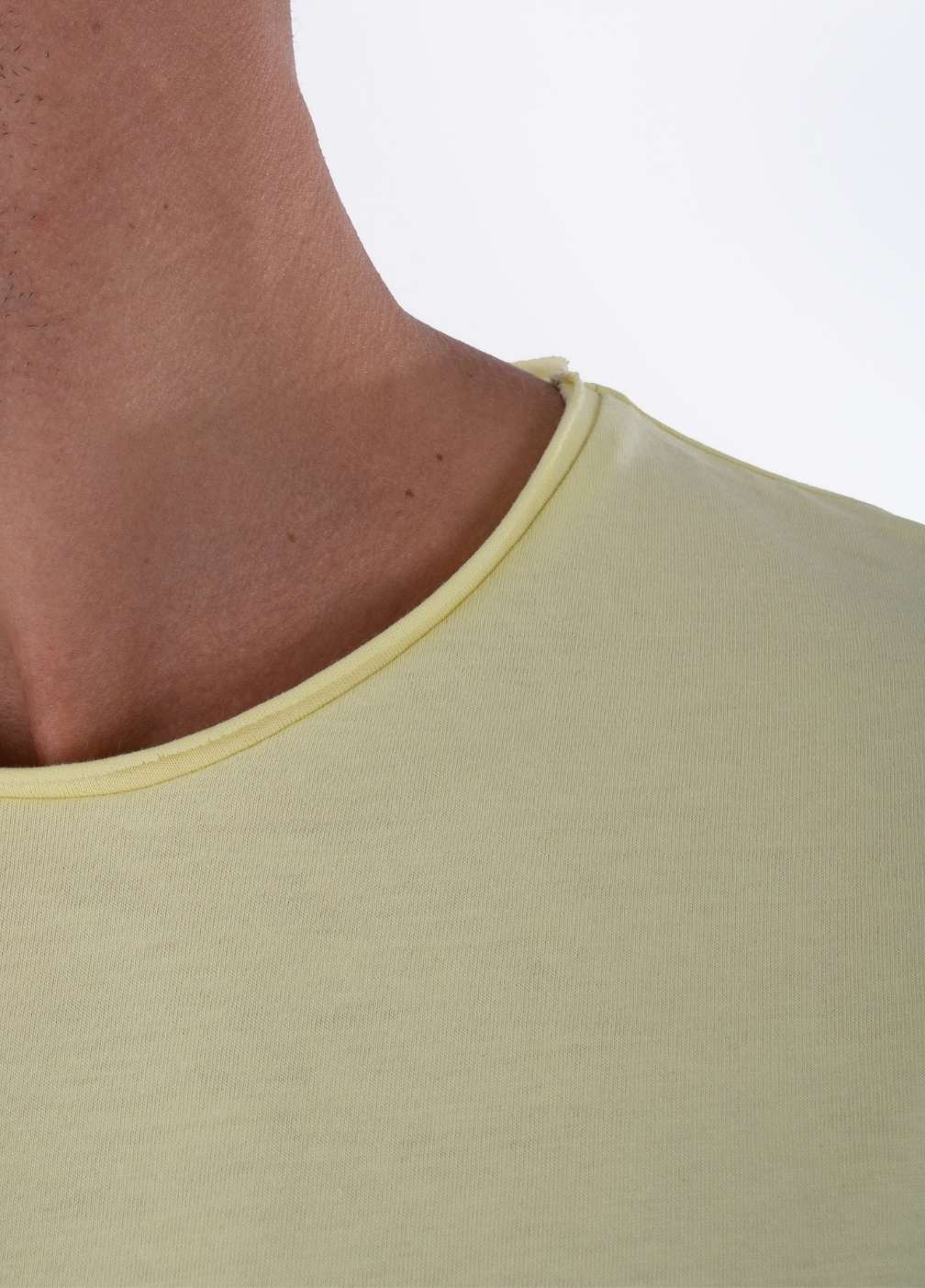 LEMON GRASS T-SHIRT PURE closeup - image of shirt collar - 100% organic cotton t shirts
